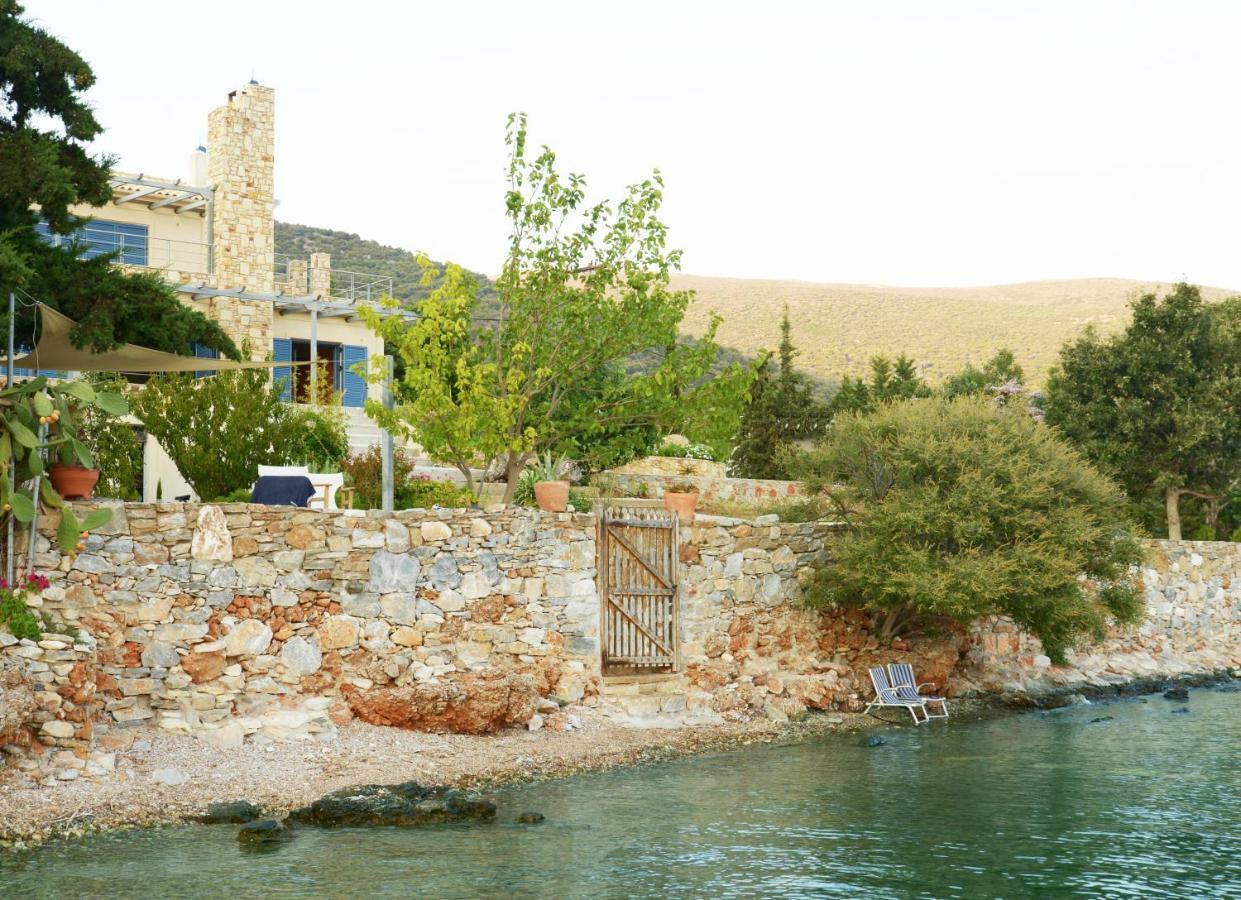Blueline Guesthouse Agios Dimitrios  ภายนอก รูปภาพ